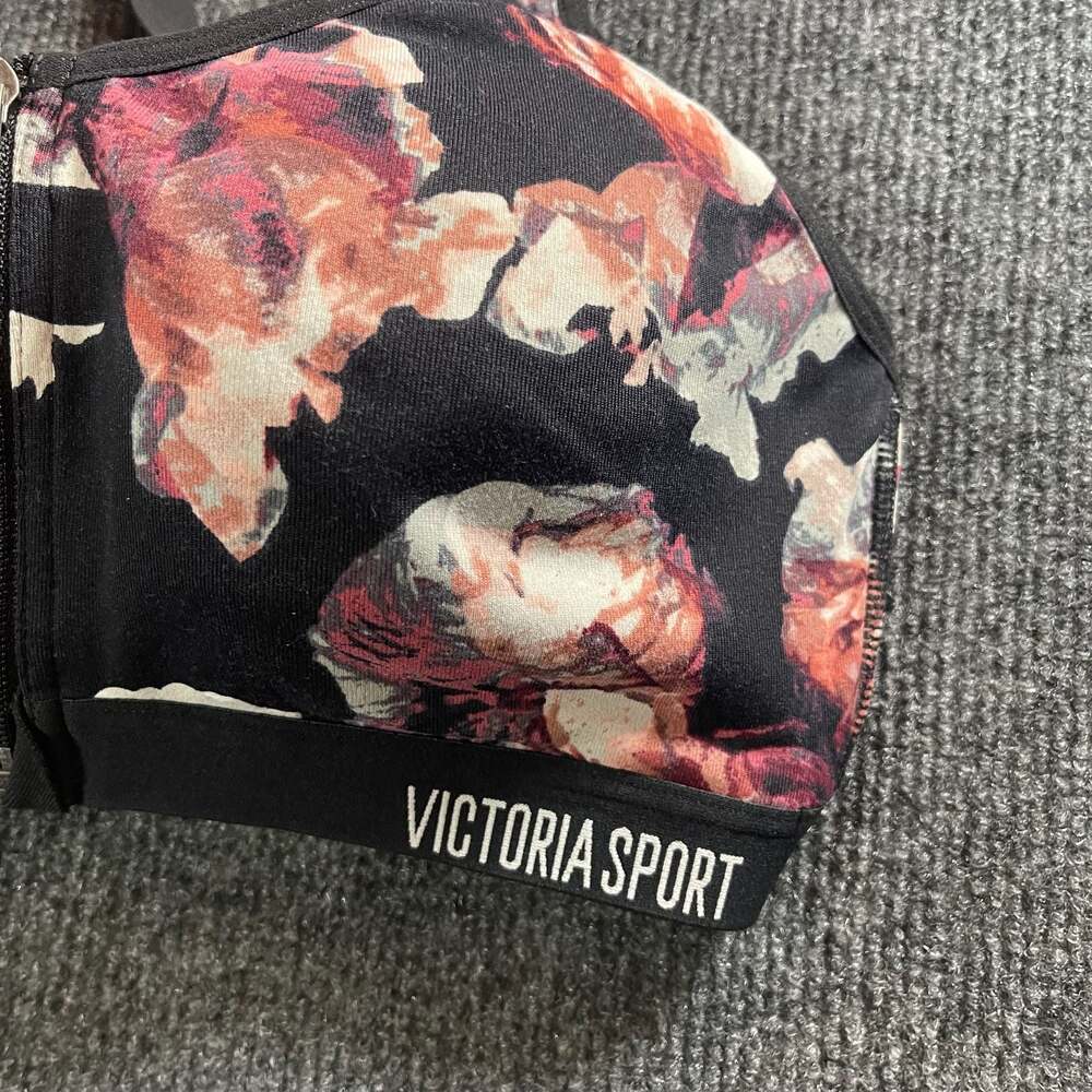 Victoria Sport Knockout Front-Close Floral Print Sports Bra 24B